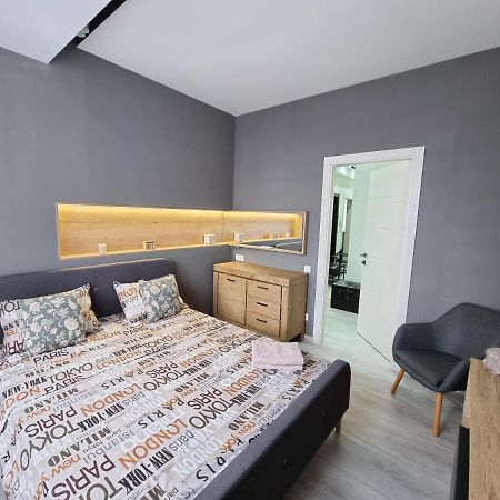 Diplomat The Best Ultra Central Apartaments Chişinau Exteriör bild