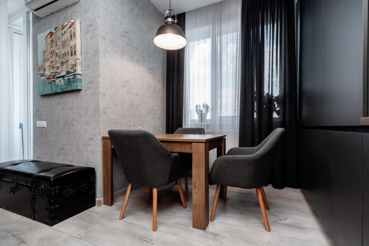 Diplomat The Best Ultra Central Apartaments Chişinau Exteriör bild