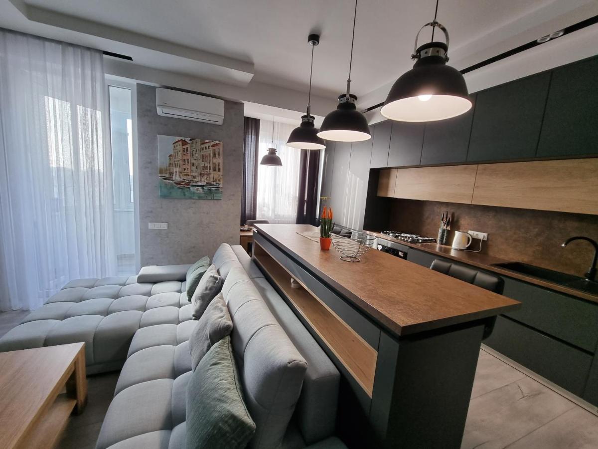 Diplomat The Best Ultra Central Apartaments Chişinau Exteriör bild