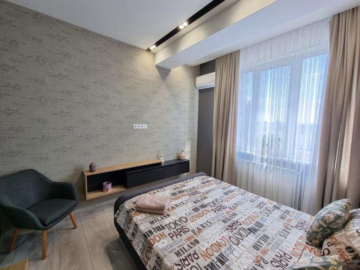Diplomat The Best Ultra Central Apartaments Chişinau Exteriör bild